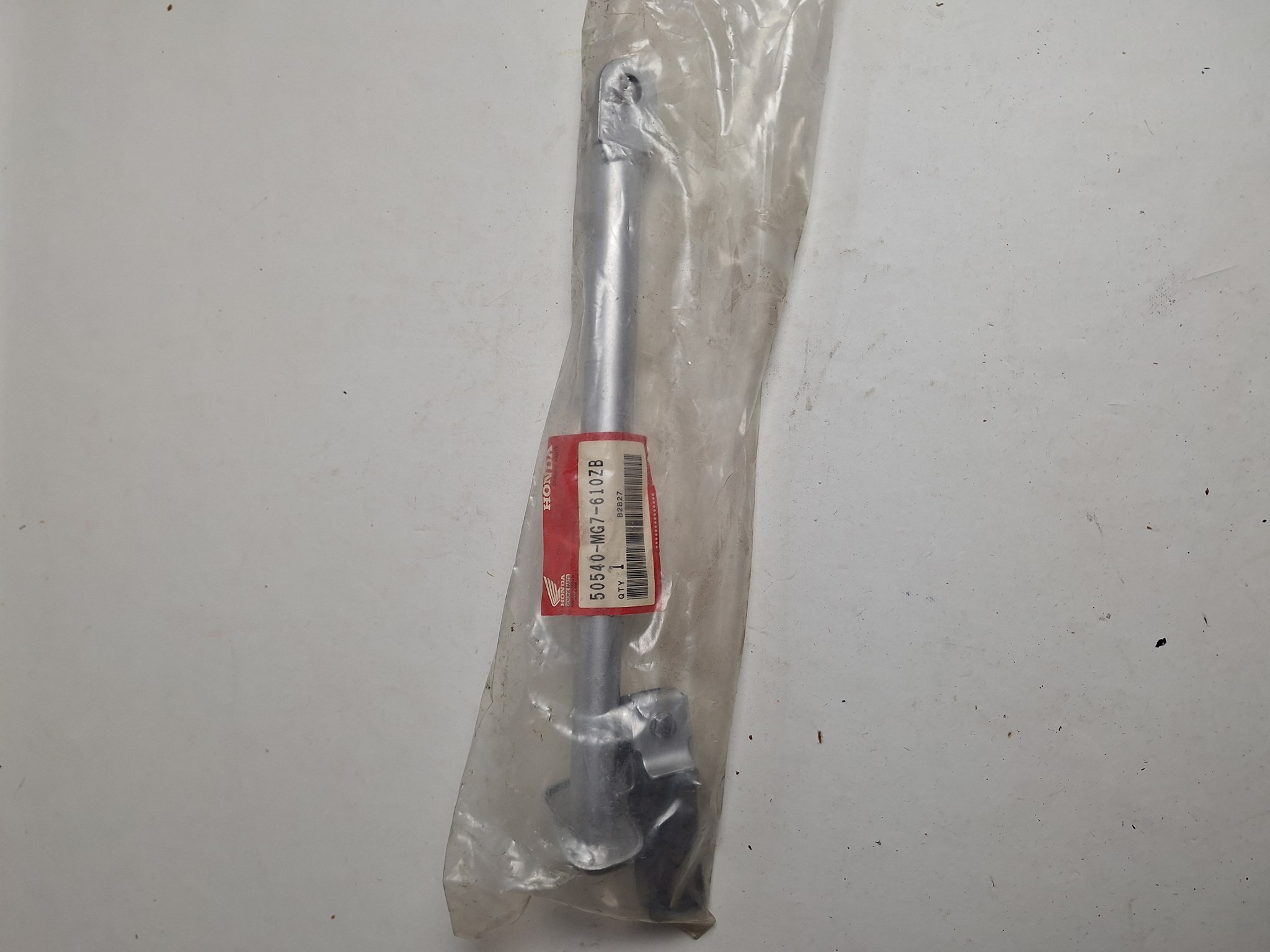 Picture of SEITENSTAENDERSTANGE  50540-MG7-610ZB  XLV 750 R